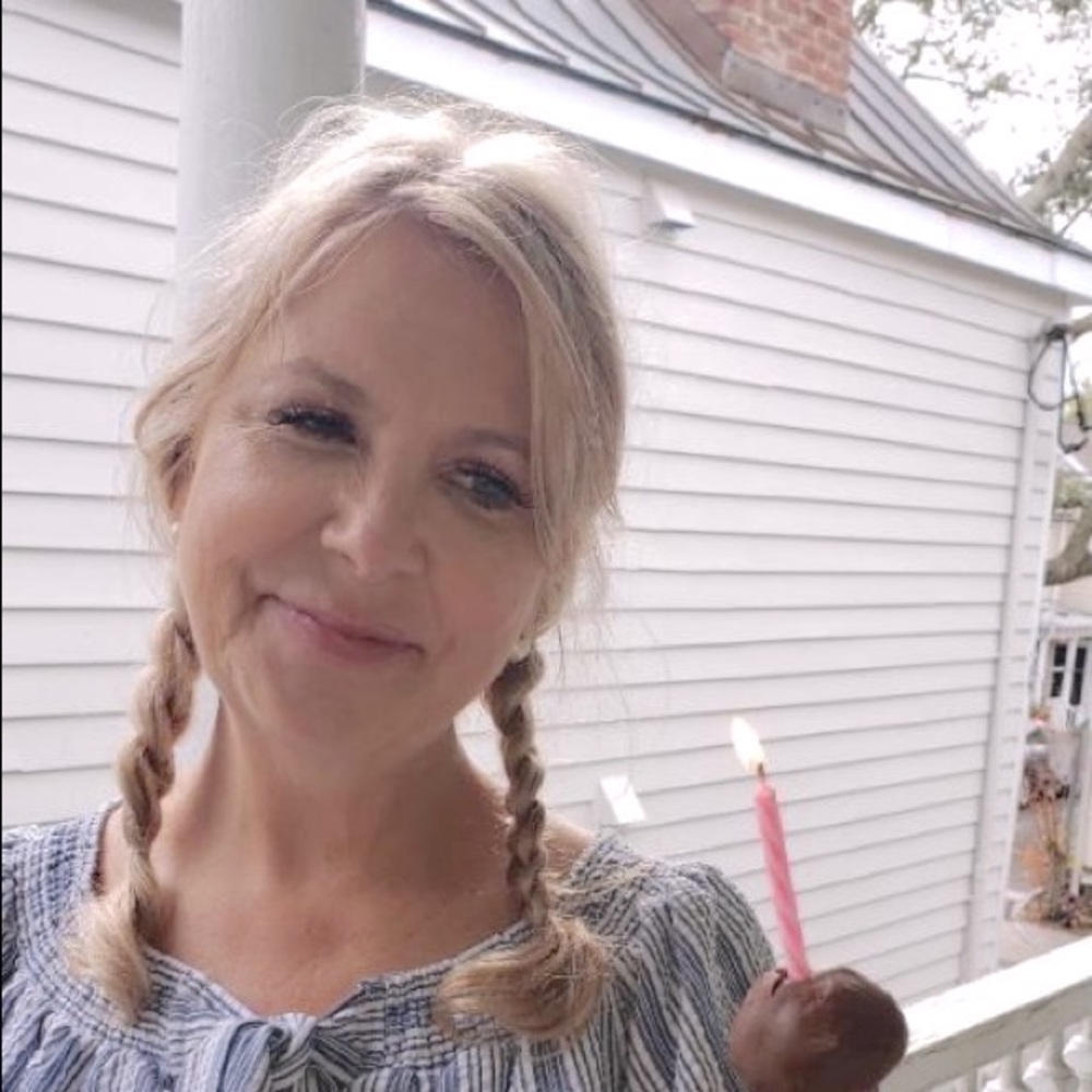 Meet your Posher, Elizabeth